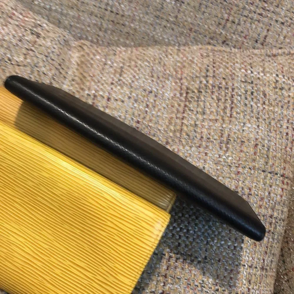 LOUIS VUITTON Black Taiga Leather Long Thin Bifold CC Wallet MI0025